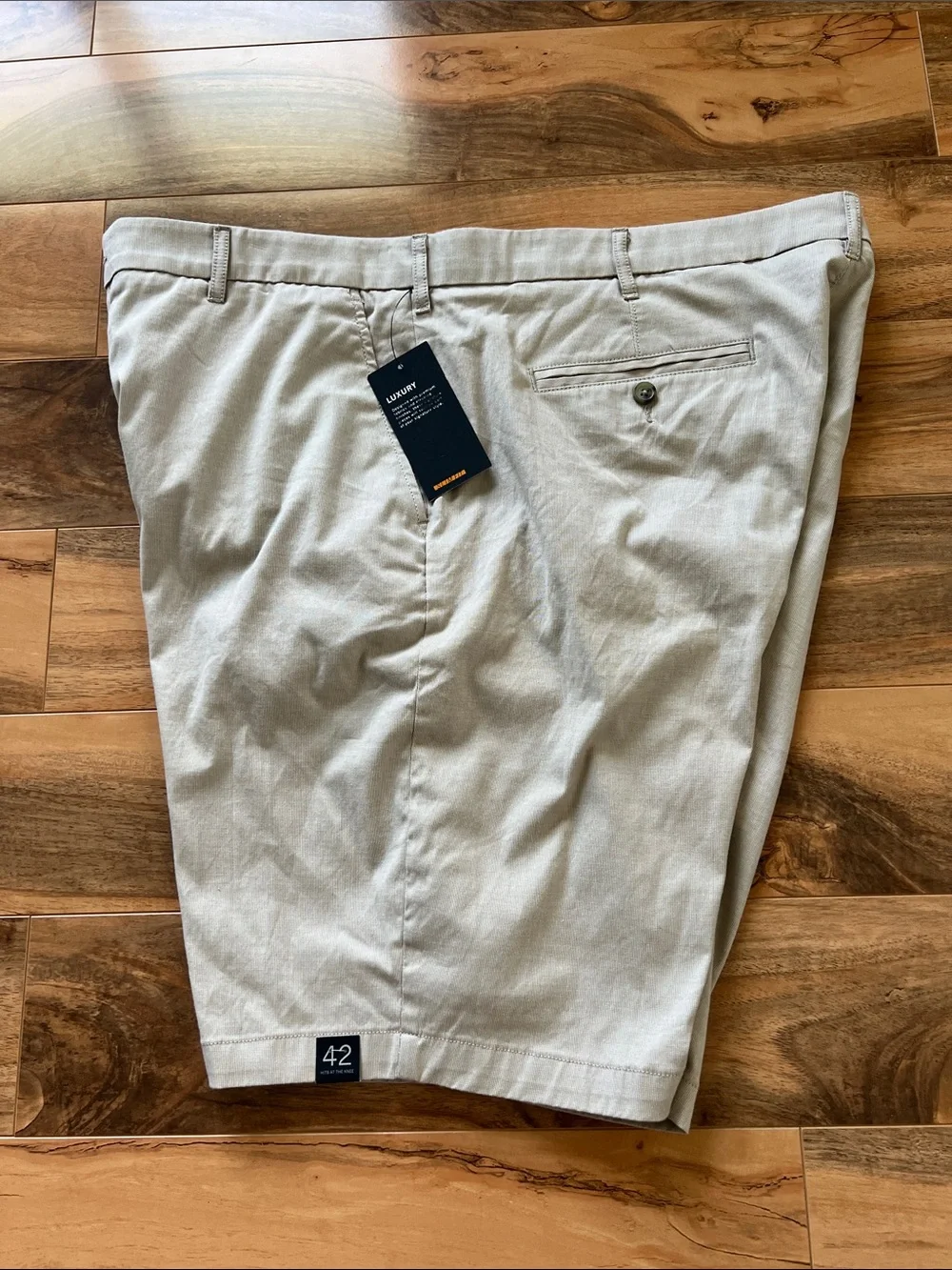Marc Anthony Luxury Slim Fit Shorts Mens 42 Khaki Stretch Waist NWT Flat Front